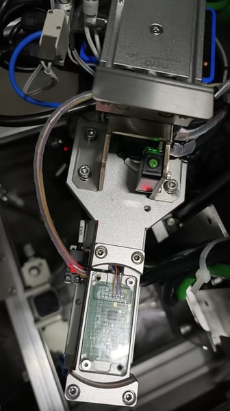 网联通信系列 WI-83HA-TCP-08螺丝帽、WI-83HA-TCP-ZK+PF5030分体式工业读写器在 无人值守汽车采样机及称重系统设备集成项目应用